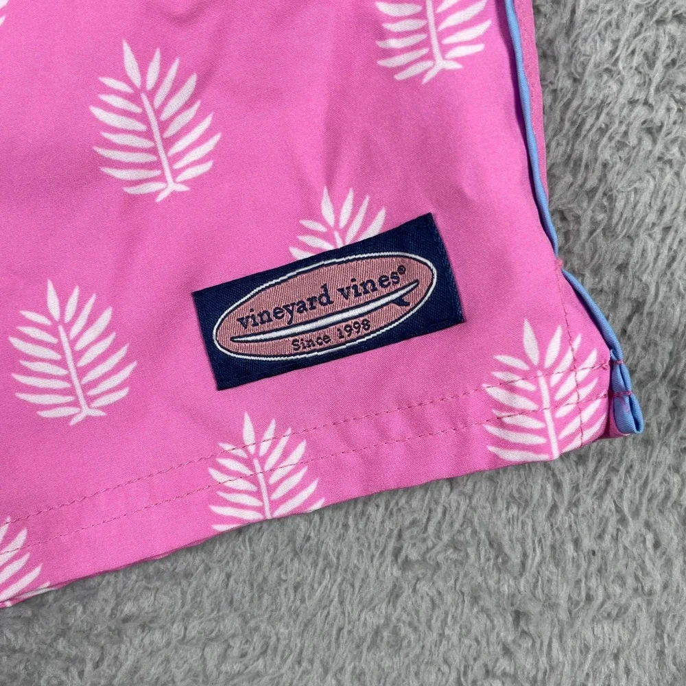 Vineyard Vines Chappy Swim Trunks Men Small Pink Palm Leaf Stretch 7 Inch Inseam
